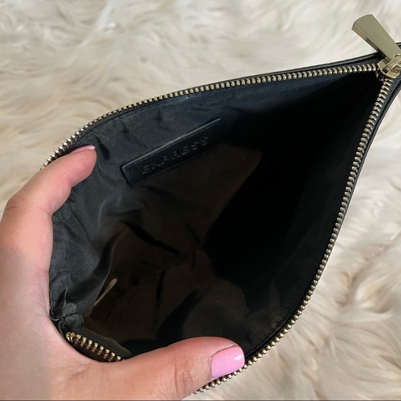 Express Oversized Black clutch/wristlet - Picture 6 of 8